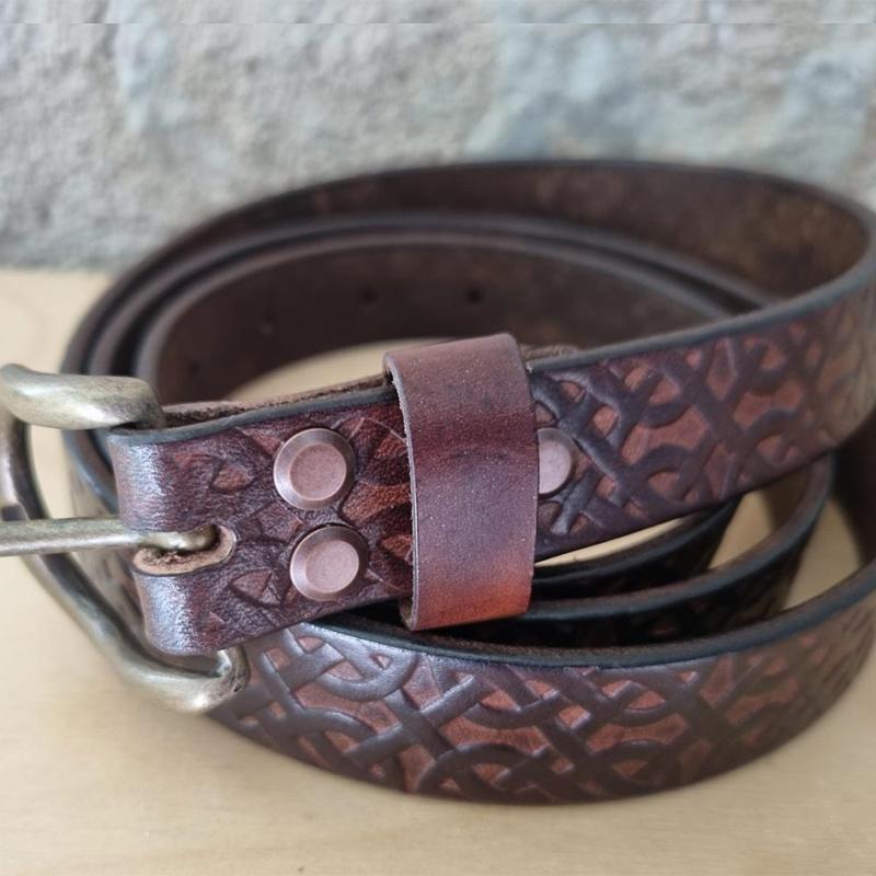 Ceinture avec entrelacs